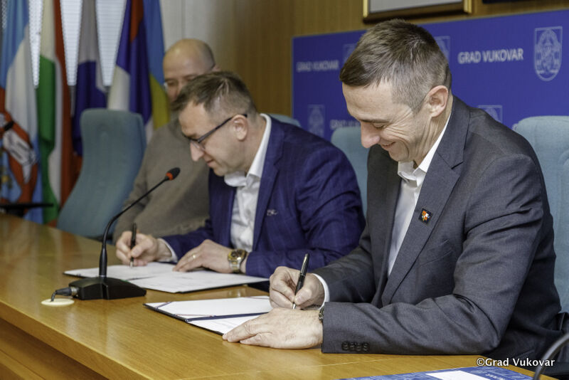 This is the fifth year since the PEVEX started donating to the Vukovar public kitchen This is the fifth year since the PEVEX started donating to the Vukovar public kitchen